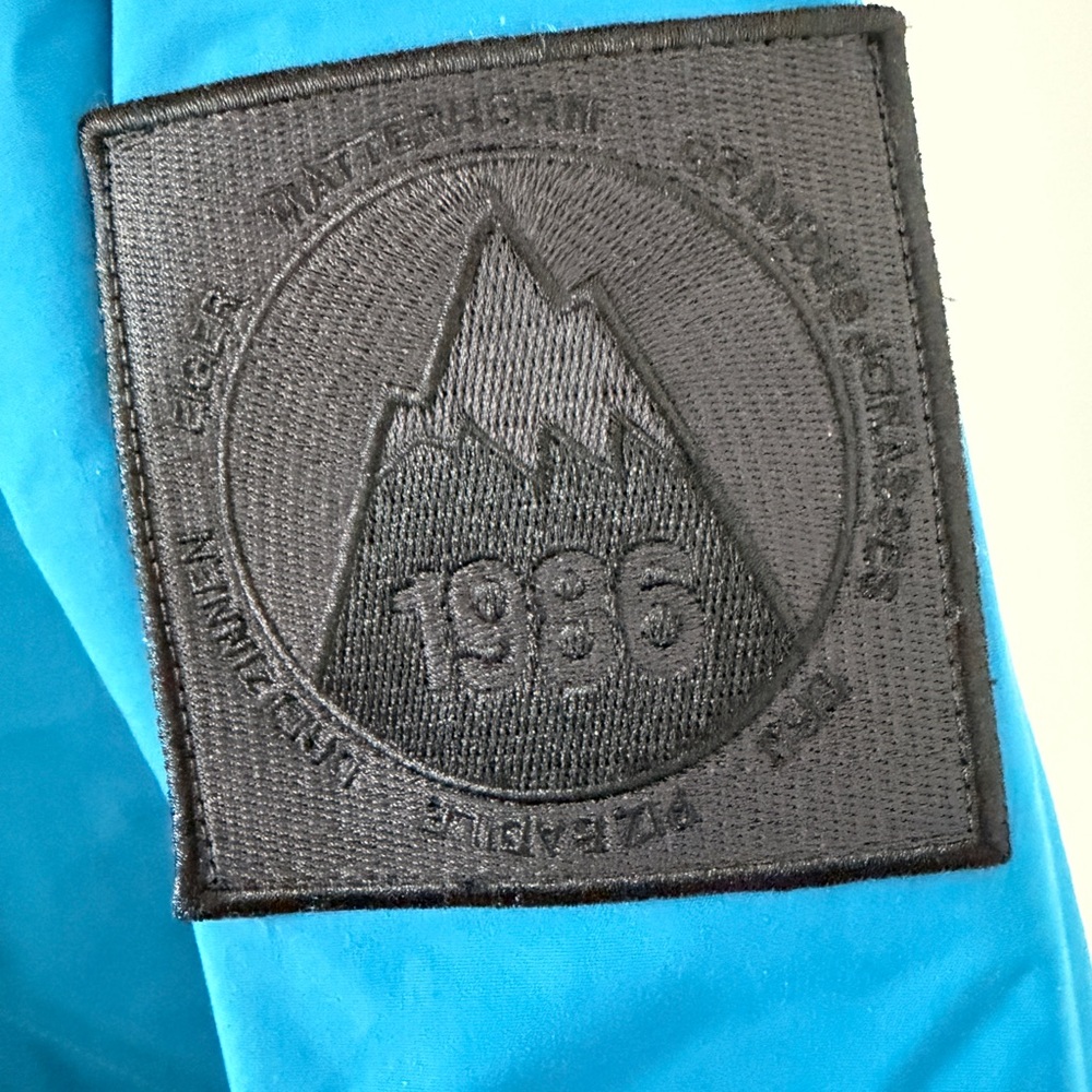 The North Face  1986 mountain Jacket - Picture 7 of 8